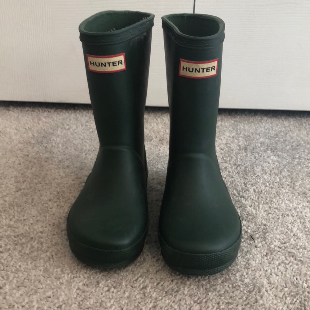 Hunter first rain boots ( unisex color, Hunter green) EU 25, US 9 B,10 G, UK 8
